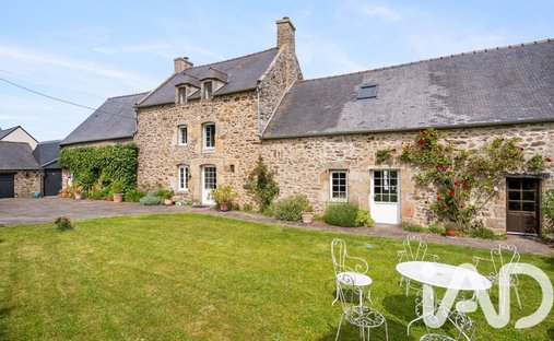 House in Saint-Lunaire, Brittany, France 1