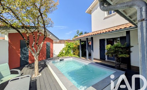 House in Aiguillon-Port, La Teste-de-Buch, France 1