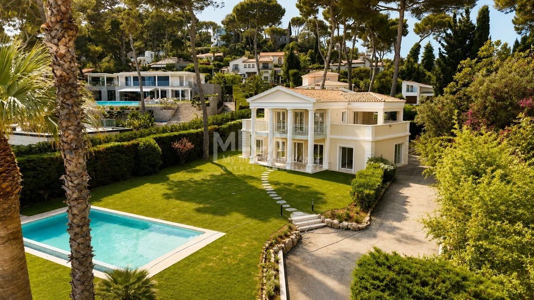 Villa in Antibes, Provence-Alpes-Côte d'Azur, France 3 - 18038503