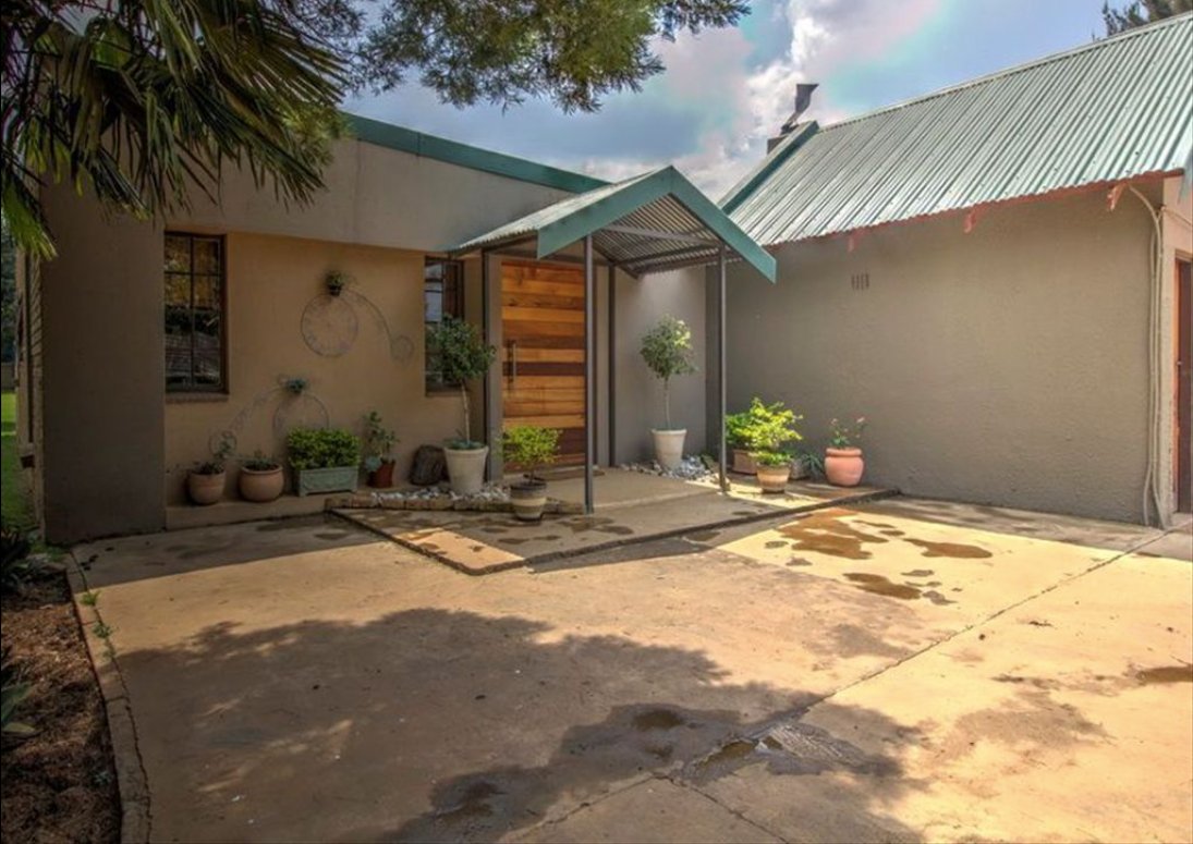 Estate in Bredell, Gauteng, South Africa 5 - 18047585