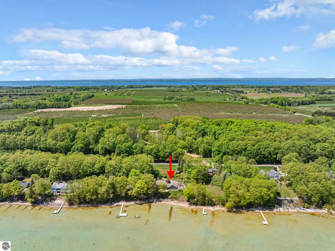 House in Traverse City, Michigan, United States 5 - 18049336
