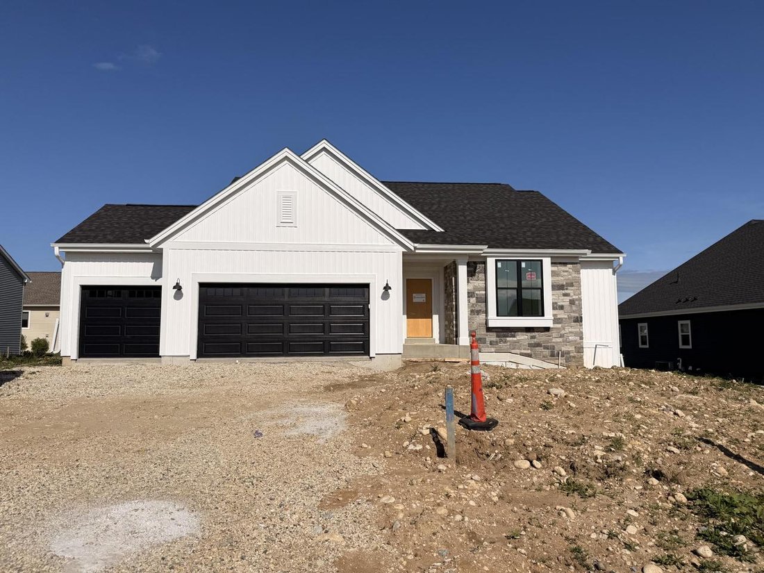 House in Slinger, Wisconsin, United States 1 - 17787464