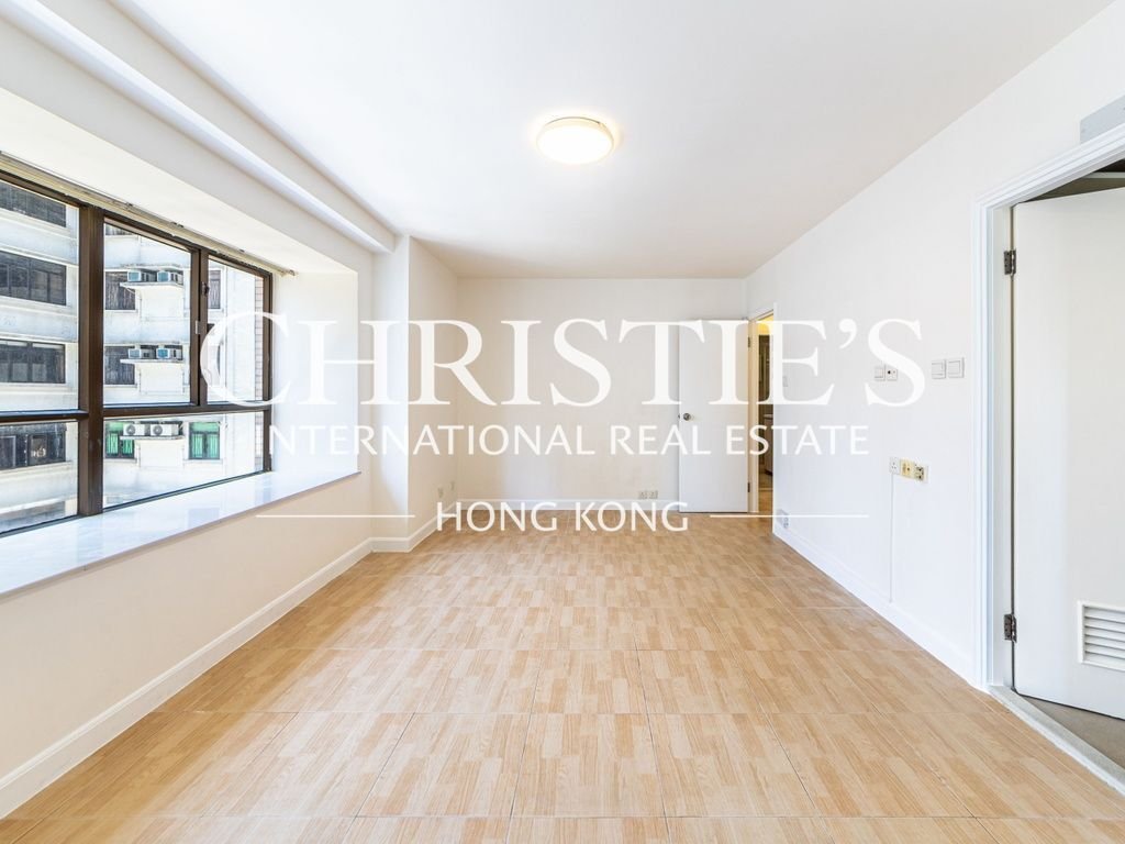 Apartment in Hong Kong, Hong Kong 5 - 18046160