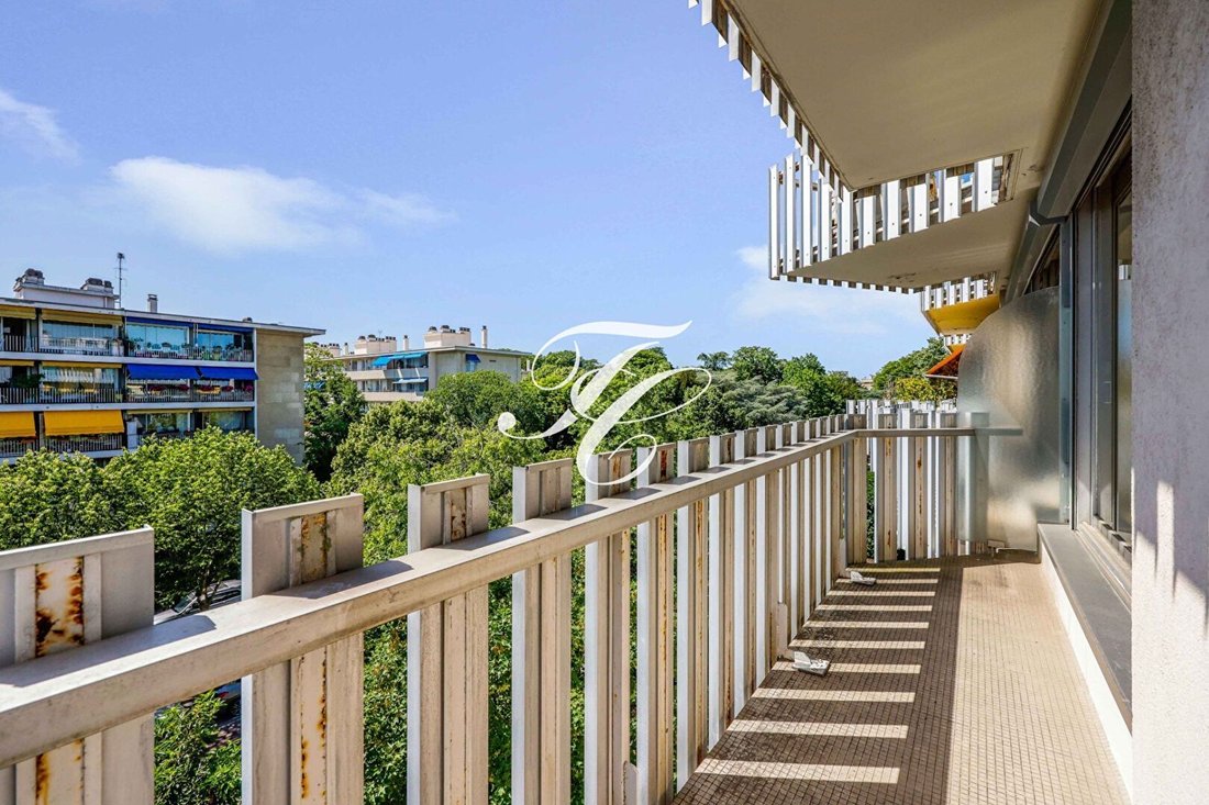 Apartment in Saint-Cloud, Ile-de-France, France 4 - 18037604