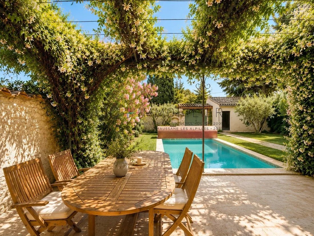House in Saint-Rémy-de-Provence, Provence-Alpes-Côte d'Azur, France 1 - 17146055