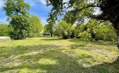 Land in Chemin Long-Garies, Mérignac, France 1