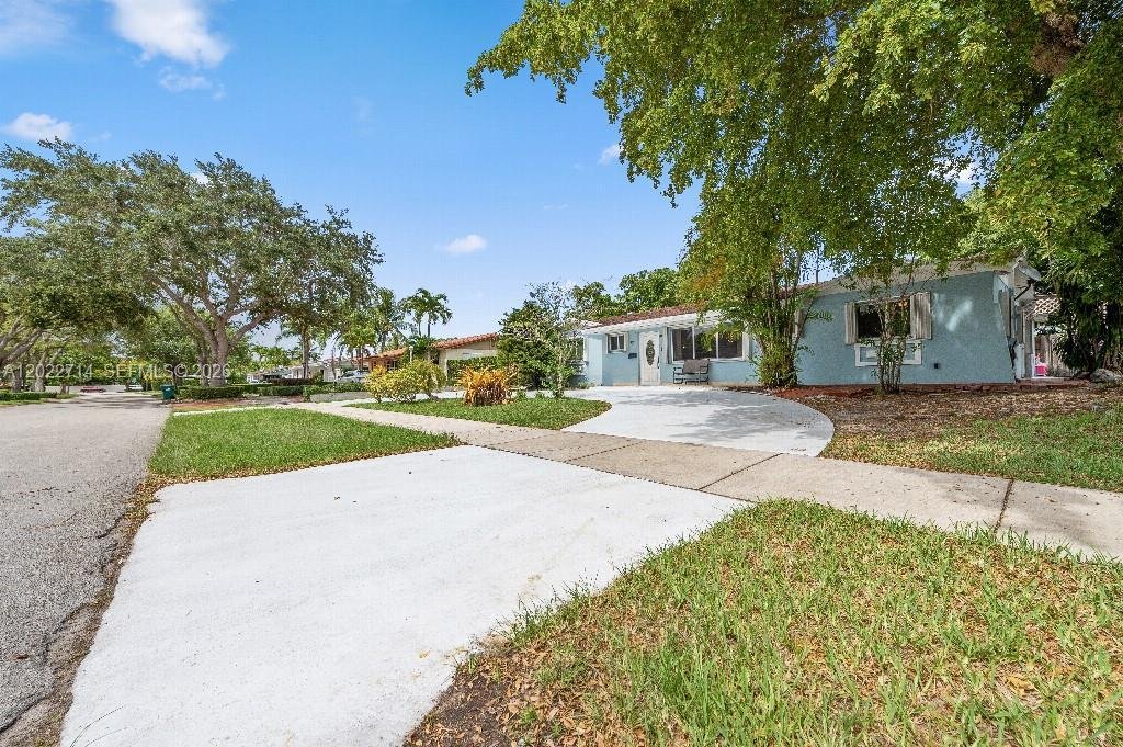 House in Miami, Florida, United States 3 - 18041403