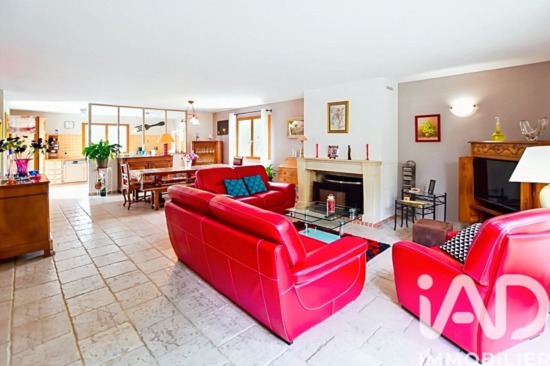 House in Crecy-la-Chapelle, Ile-de-France, France 4 - 17657793