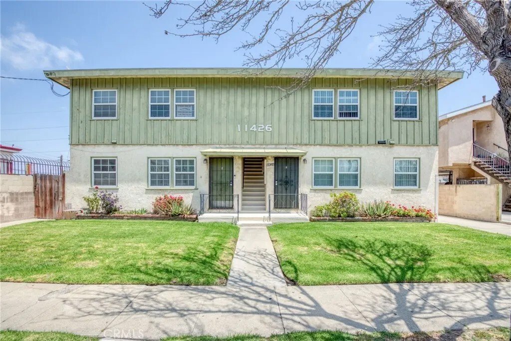 Hawthorne, California, United States 1 - 18048268