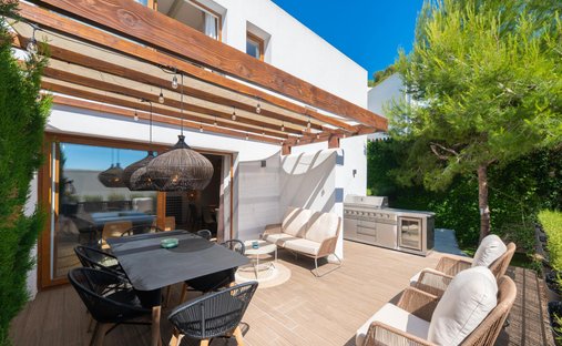 Villa in Cala Llonga, Ibiza, Santa Eularia des Riu, Balearic Islands 1