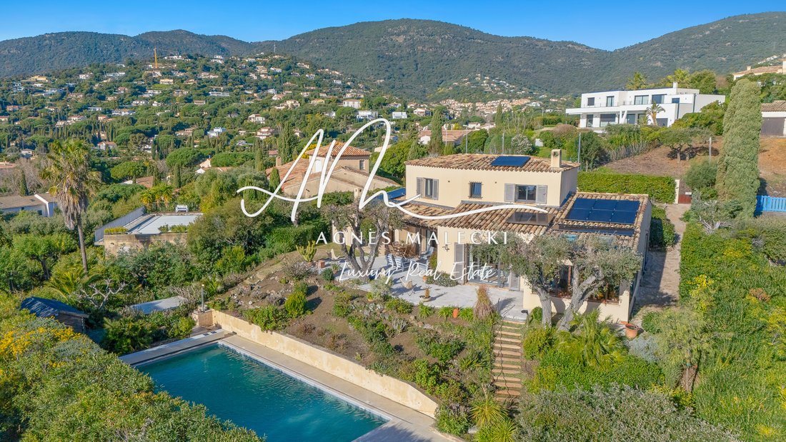Estate in Nord, Cavalaire-sur-Mer, France 1 - 17127182