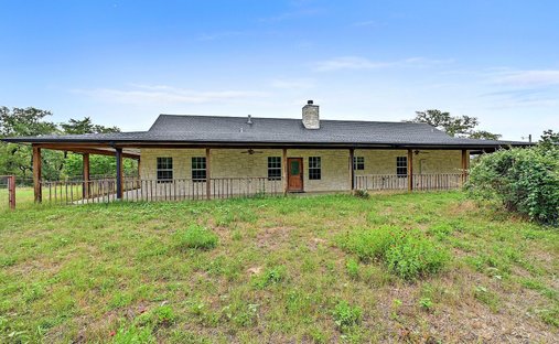 House in Davilla, Texas, United States 1