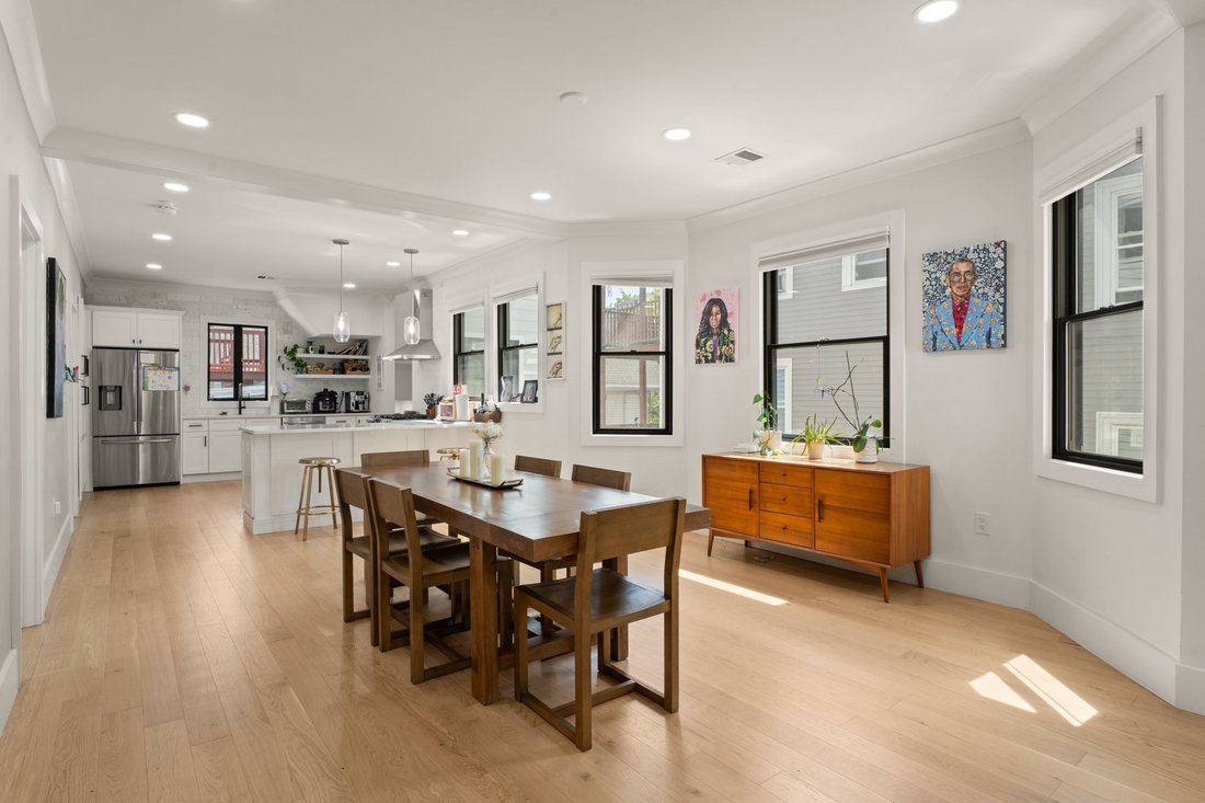Condo in Somerville, Massachusetts, United States 3 - 18035457