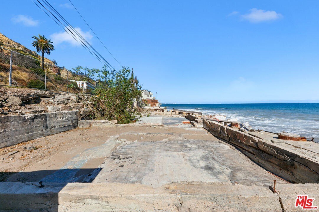 Land in Malibu, California, United States 4 - 18043308