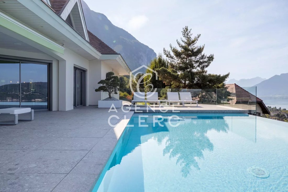 Villa in Veyrier-du-Lac, Auvergne-Rhône-Alpes, France 2 - 11187860