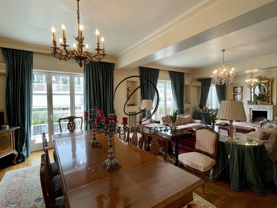 Apartment in Sunoikia Kolonakiou, 1st District of Athens, Athens 2 - 12897275