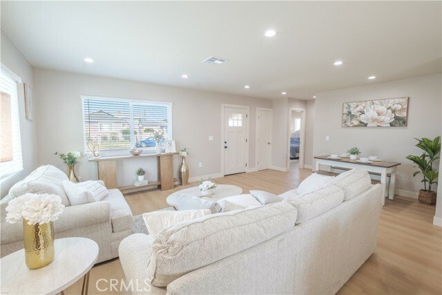 Compton, California, United States 3 - 18035954