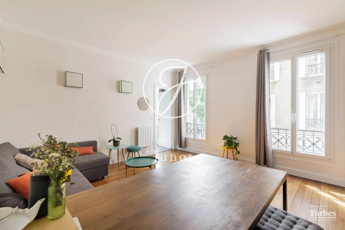 Apartment in Clignancourt-Jules Joffrin, Paris 18e Arrondissement, Paris 2 - 18038450