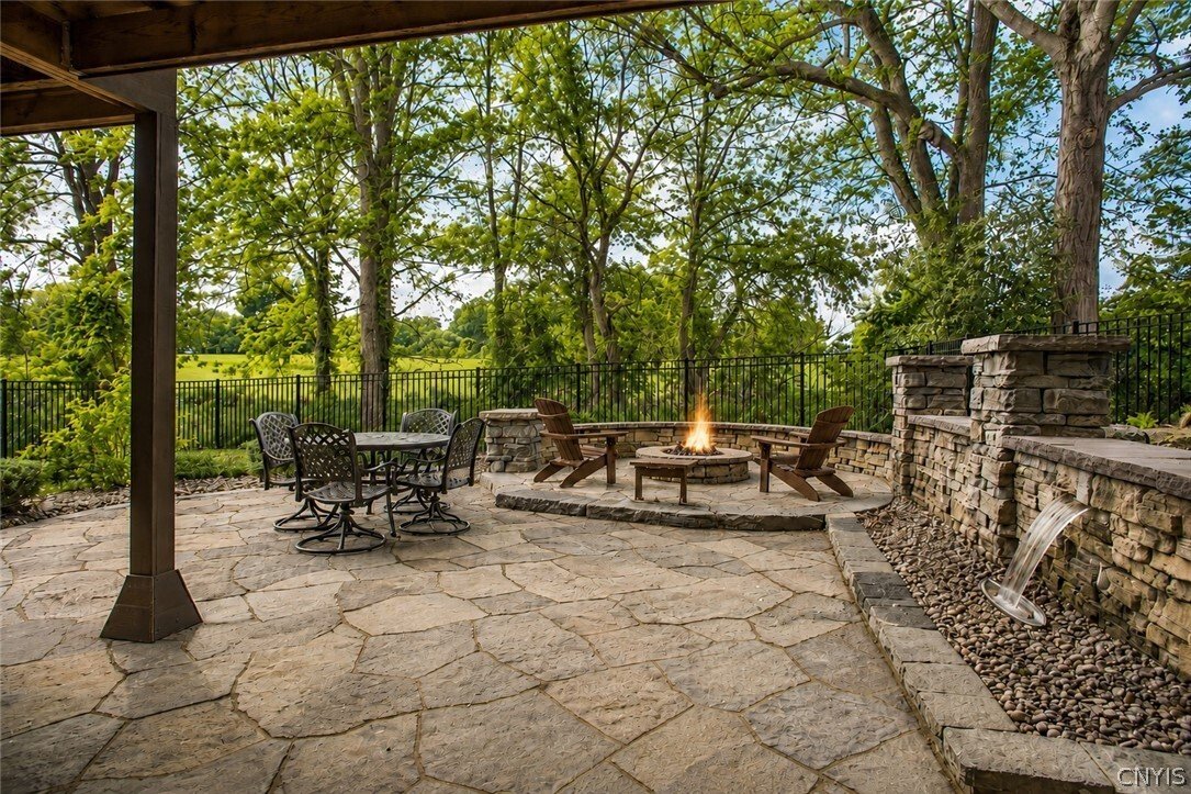 Townhouse in Fayetteville, New York, United States 5 - 18048019