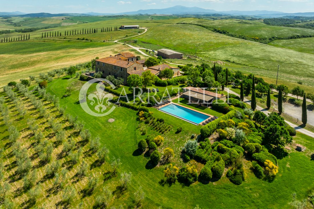 Country House in Asciano, Tuscany, Italy 2 - 15828619