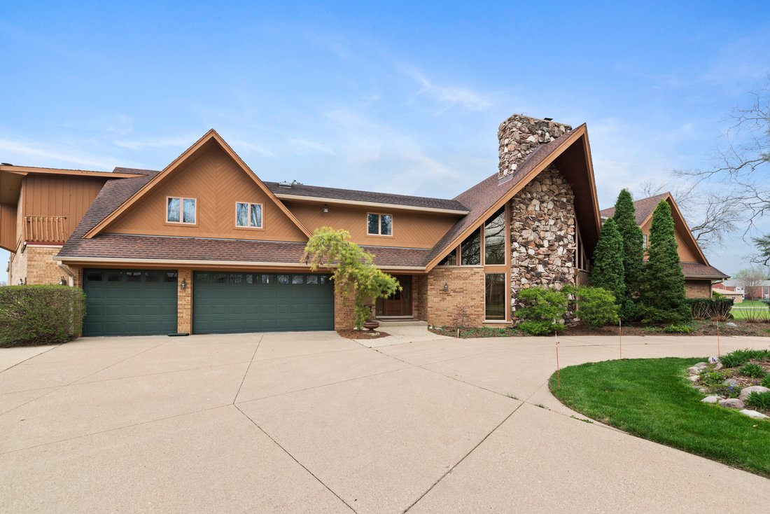 House in Downers Grove, Illinois, United States 1 - 18049852