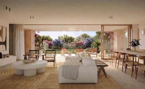 Apartment in Zone Est Diffuse, Saint-Tropez, France 1