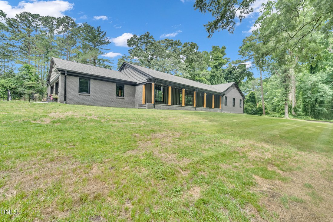 House in Fuquay-Varina, North Carolina, United States 5 - 18041930