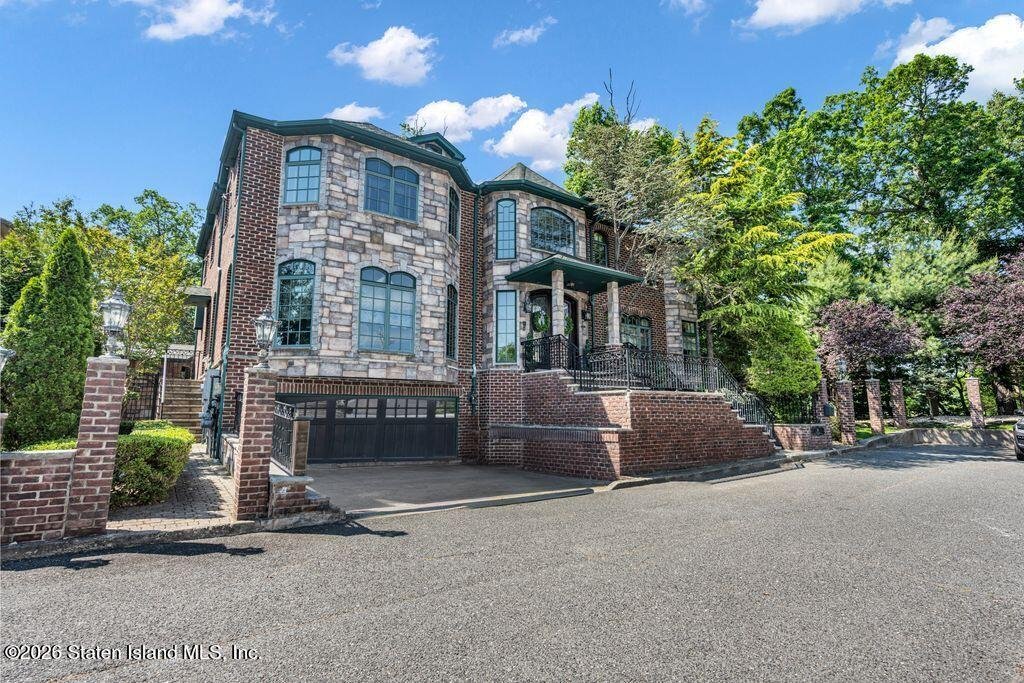 House in New York, New York, United States 3 - 18019445