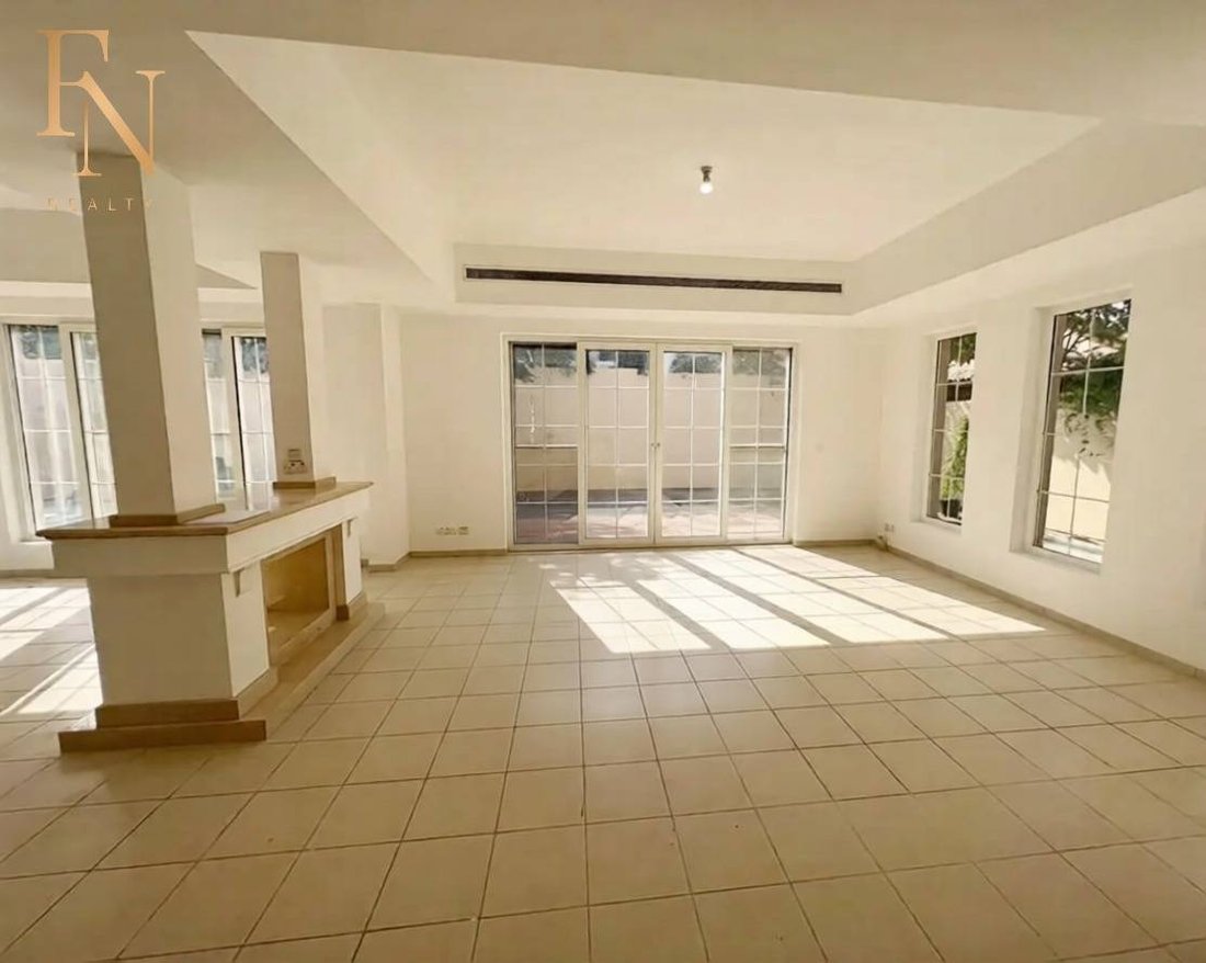 Villa in Wadi Al Safa 6, Wadi Al Safa, Dubai 4 - 18047059
