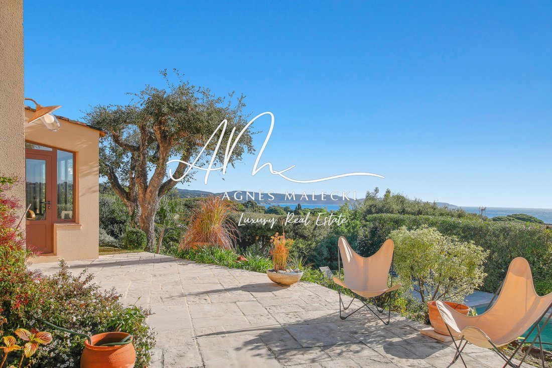 Estate in Nord, Cavalaire-sur-Mer, France 4 - 17127182