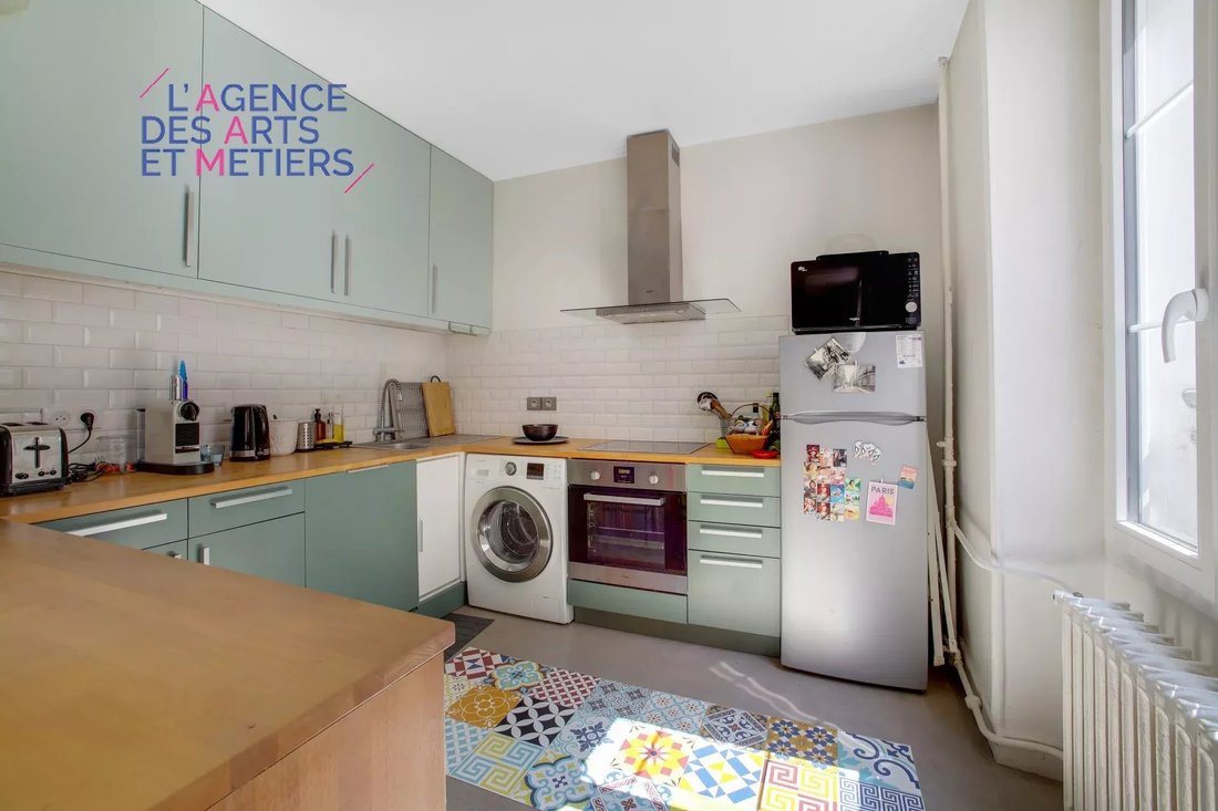 Apartment in Batignolles-Cardinet, Paris 17e Arrondissement, Paris 4 - 18038275