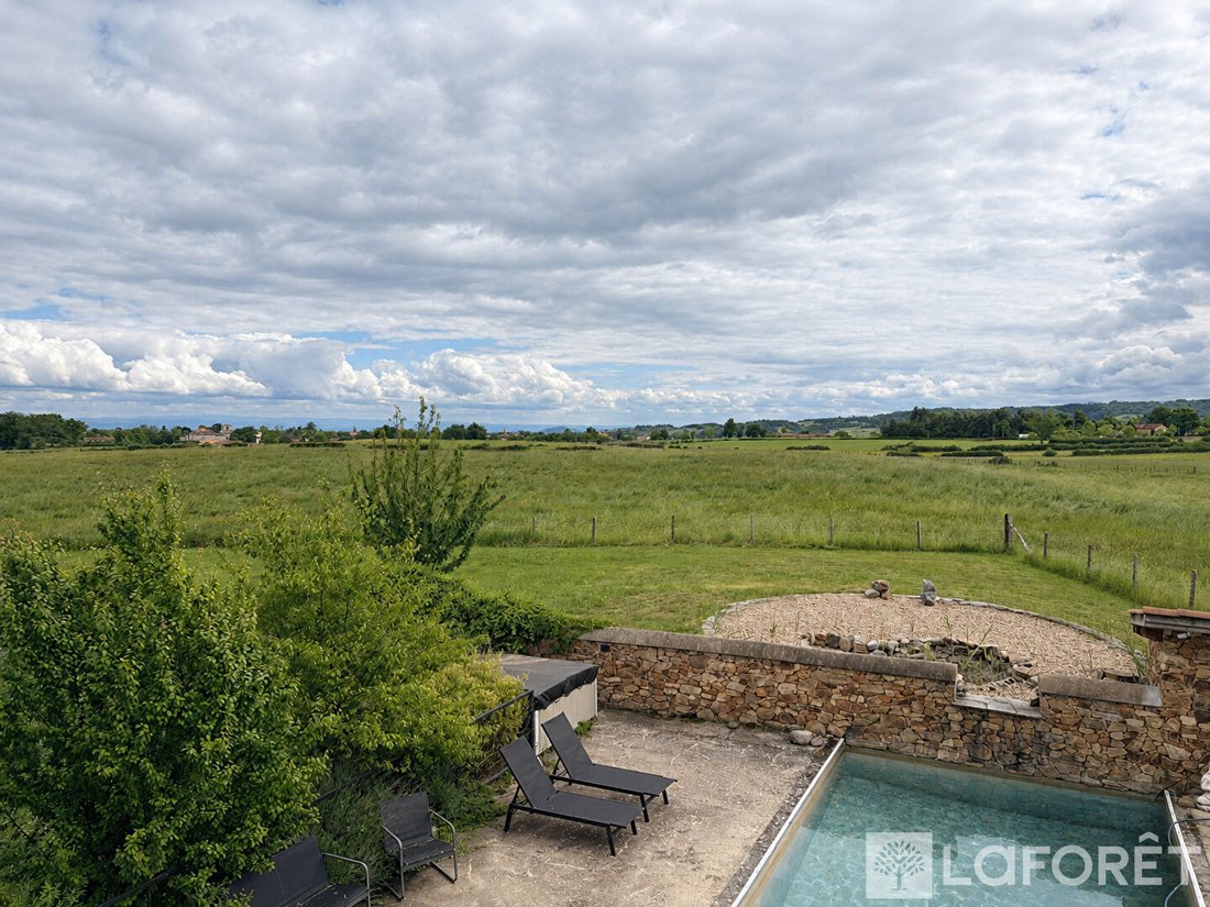 Villa in Saint-Germain-Laval, Auvergne-Rhône-Alpes, France 2 - 17670897