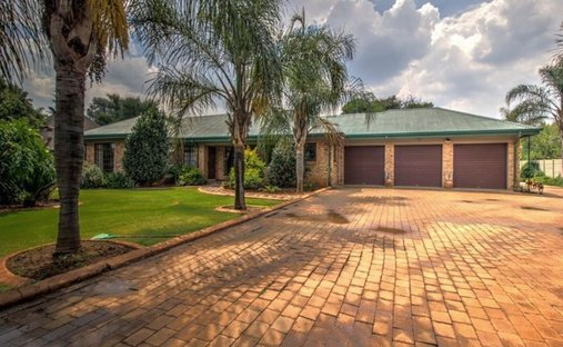 Estate in Kempton Park, Gauteng, South Africa 1