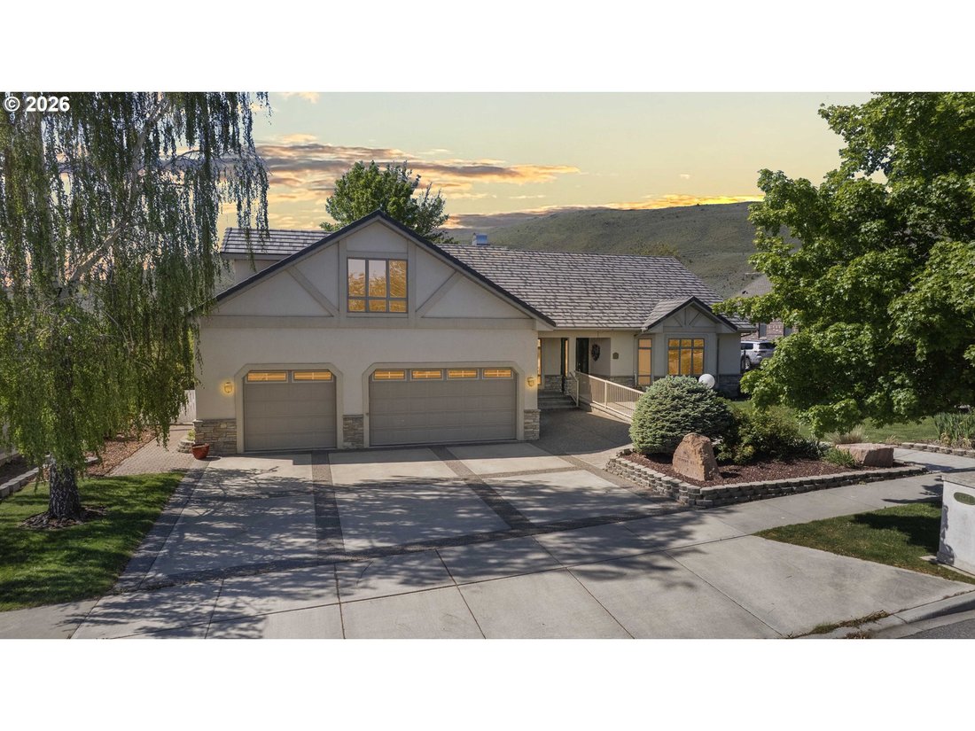 House in Baker City, Oregon, United States 1 - 18038797