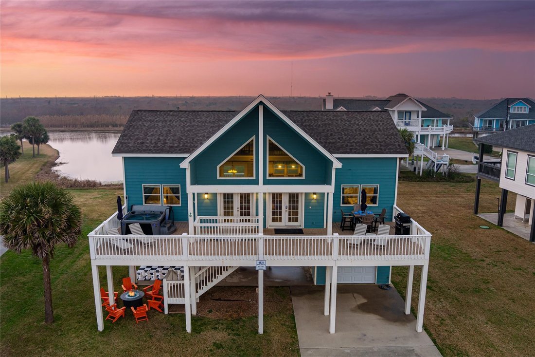 House in Bolivar Peninsula, Texas, United States 1 - 18037346