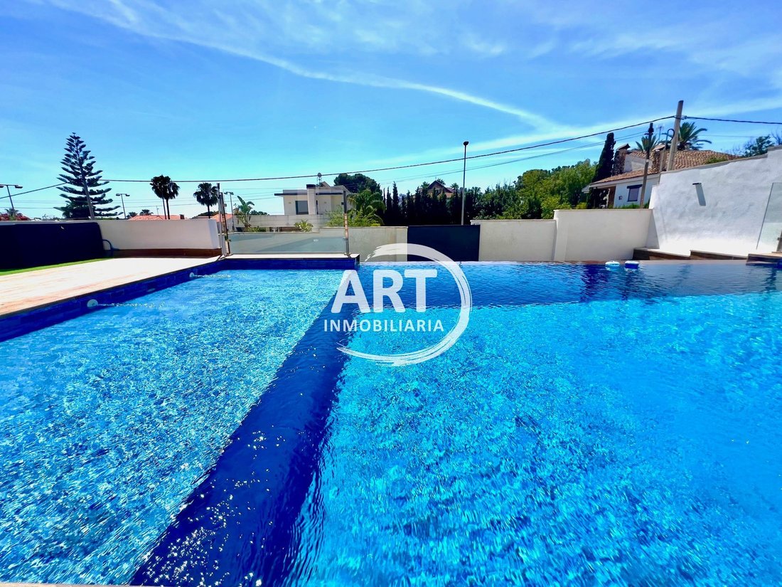 Chalet in San Antonio de Benageber, Valencian Community, Spain 3 - 18040486