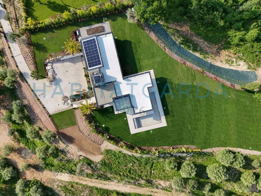 Villa in Salo, Lombardy, Italy 5 - 17739671