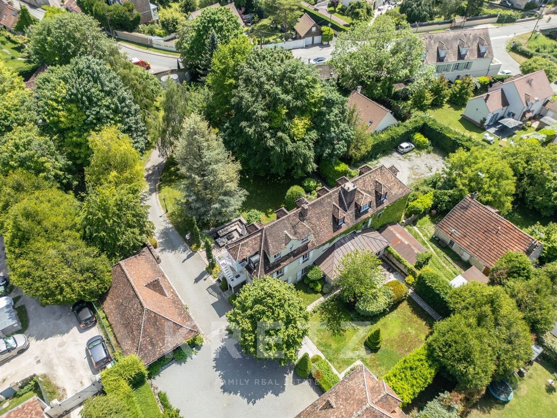 House in Neauphle-le-Vieux, Ile-de-France, France 2 - 15241457