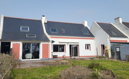Villa in Bangor, Brittany, France 1