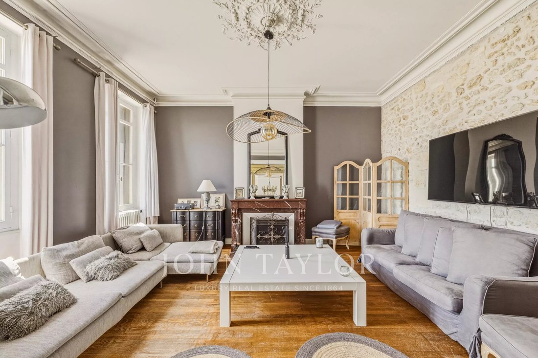 House in Hôtel de Ville-Quinconce-Saint Seurin-Fondaudège, Bordeaux, France 4 - 18038575