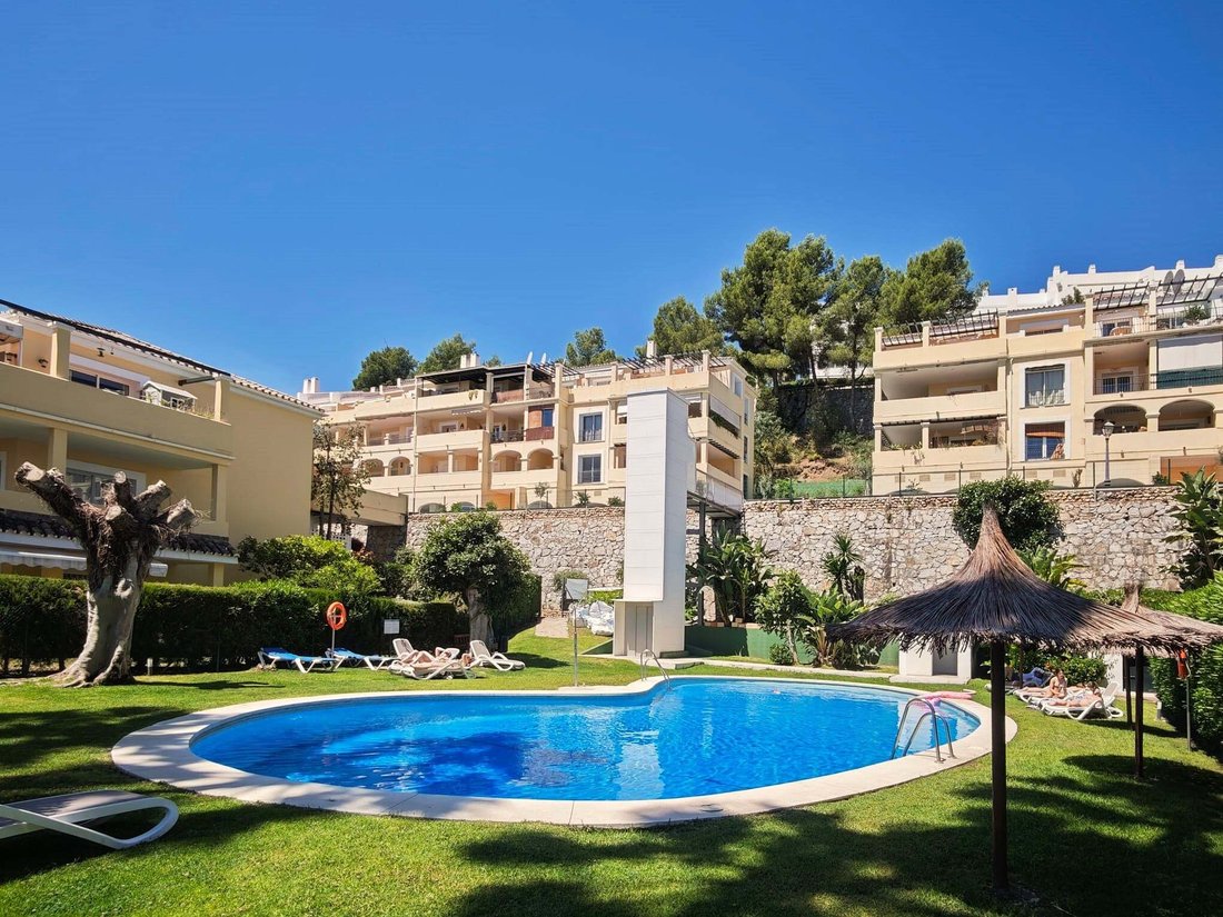 Apartment in Benahavis, Andalusia, Spain 1 - 18040299