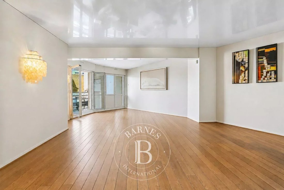 Apartment in Muette Nord, Paris 16e Arrondissement, Paris 4 - 18038219
