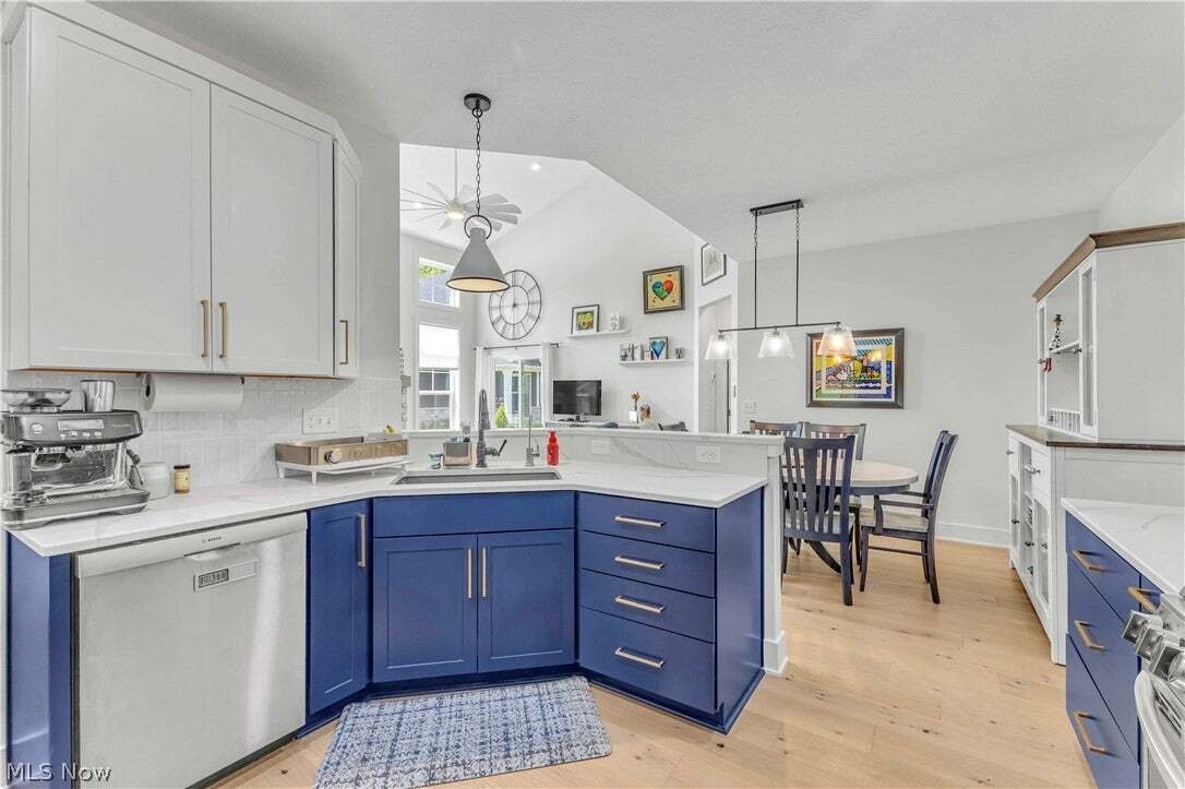 House in Westlake, Ohio, United States 2 - 18035785