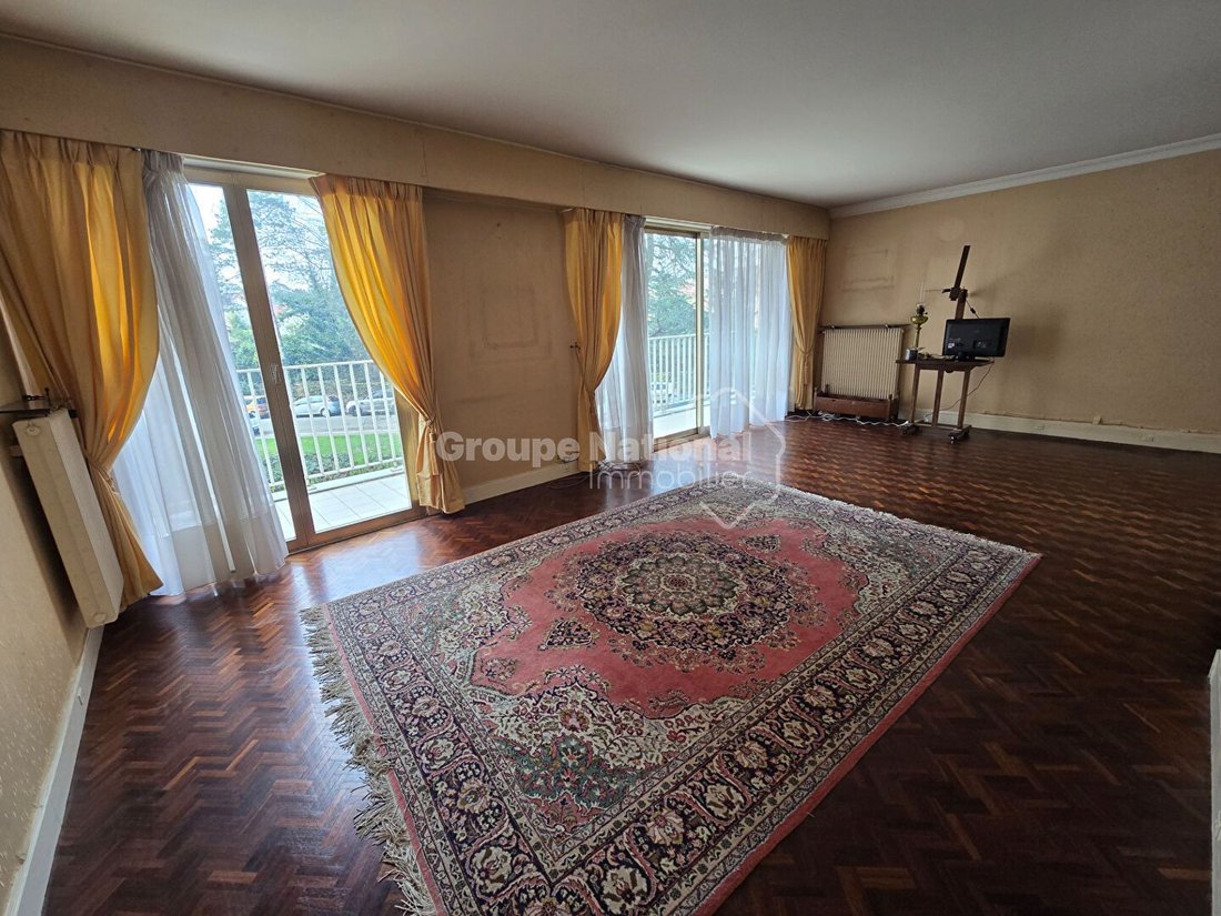 Apartment in Domaine National du Château, Versailles, France 2 - 16074090