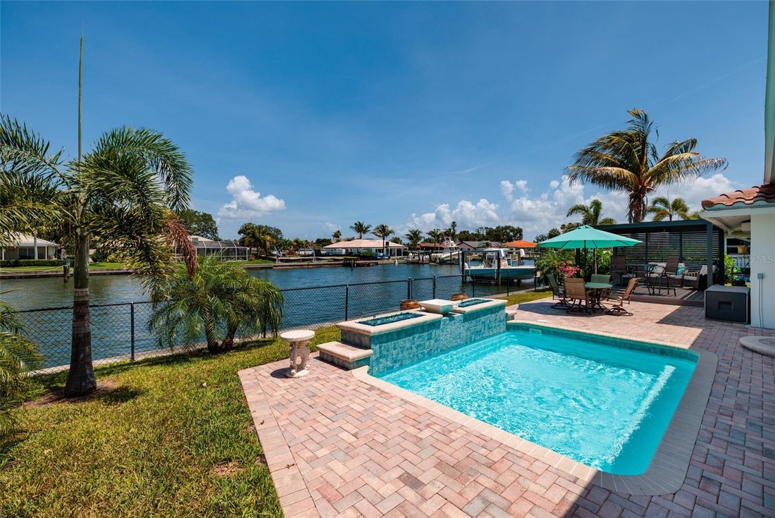 House in St. Petersburg, Florida, United States 5 - 18048964