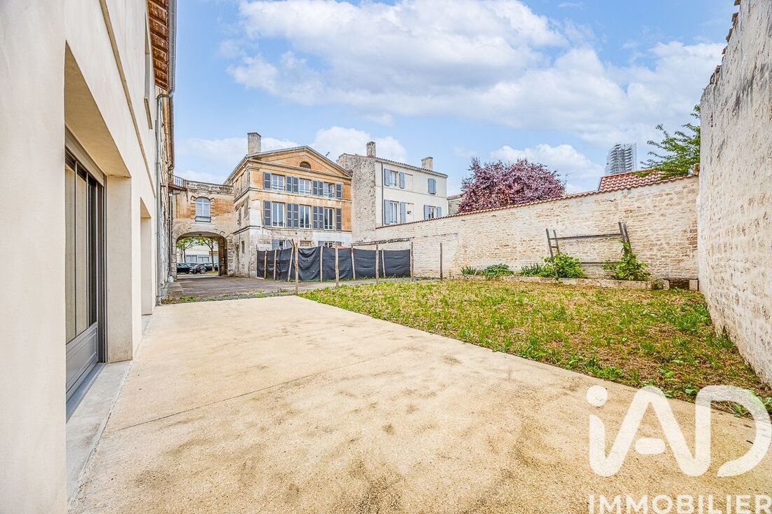 House in Niort, Nouvelle-Aquitaine, France 2 - 18046335