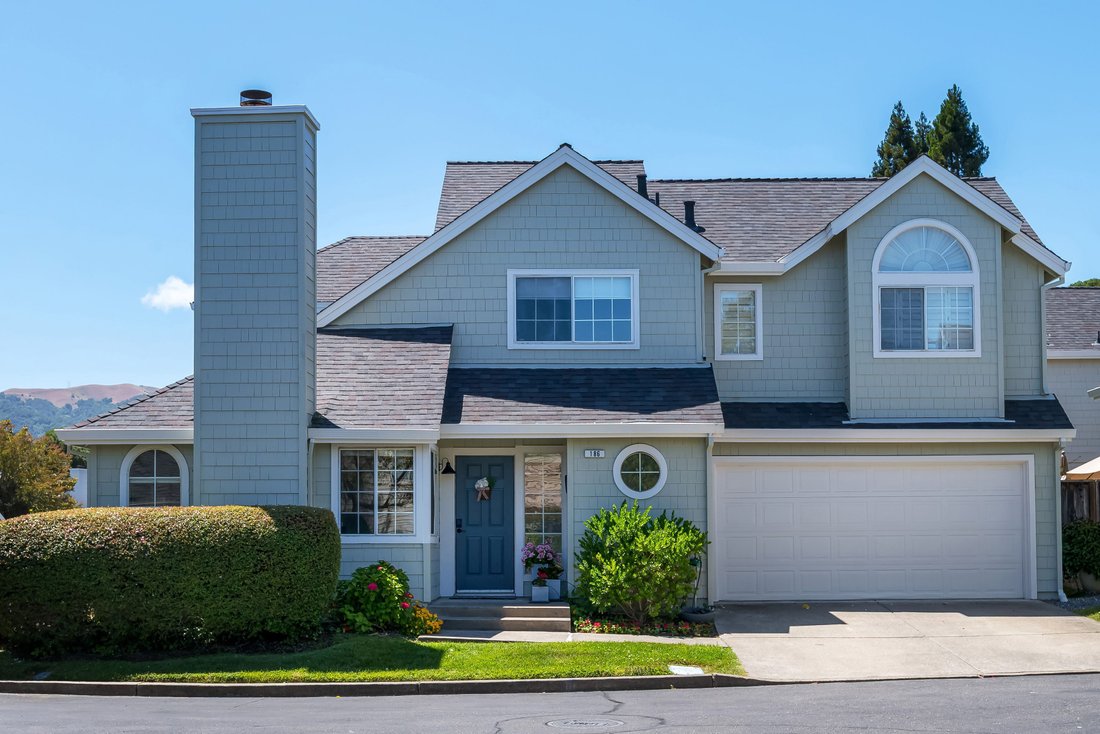 House in Novato, California, United States 1 - 18040005