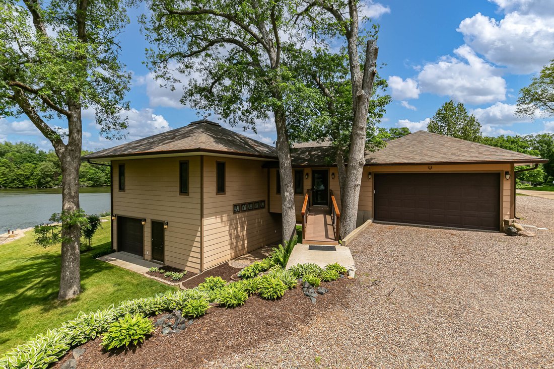 House in DeWitt, Iowa, United States 1 - 18040680