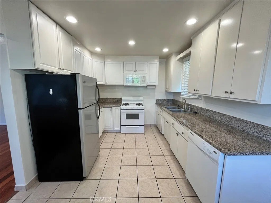Los Angeles, California, United States 1 - 18044454
