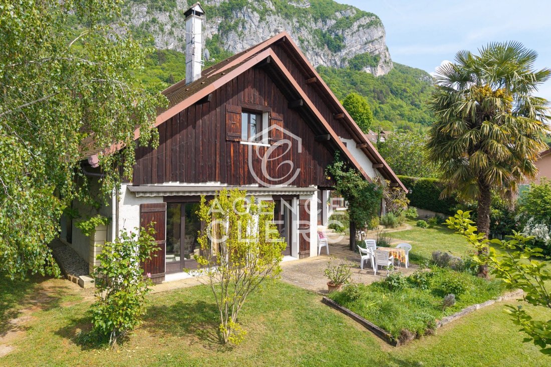 Villa in Veyrier-du-Lac, Auvergne-Rhône-Alpes, France 2 - 17817863
